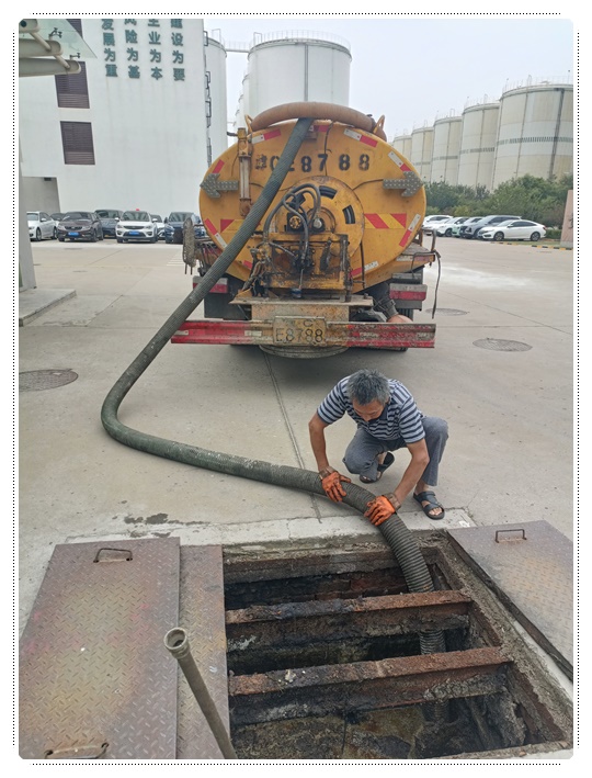 昂仁隔油池清掏