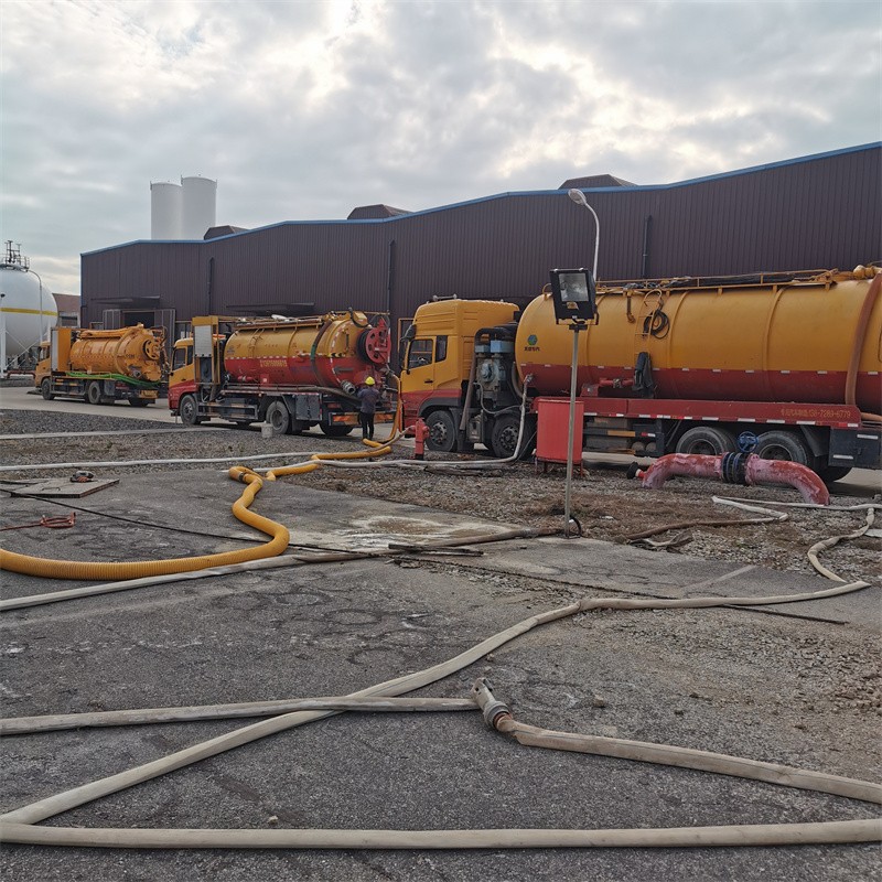 昂仁污水池清理